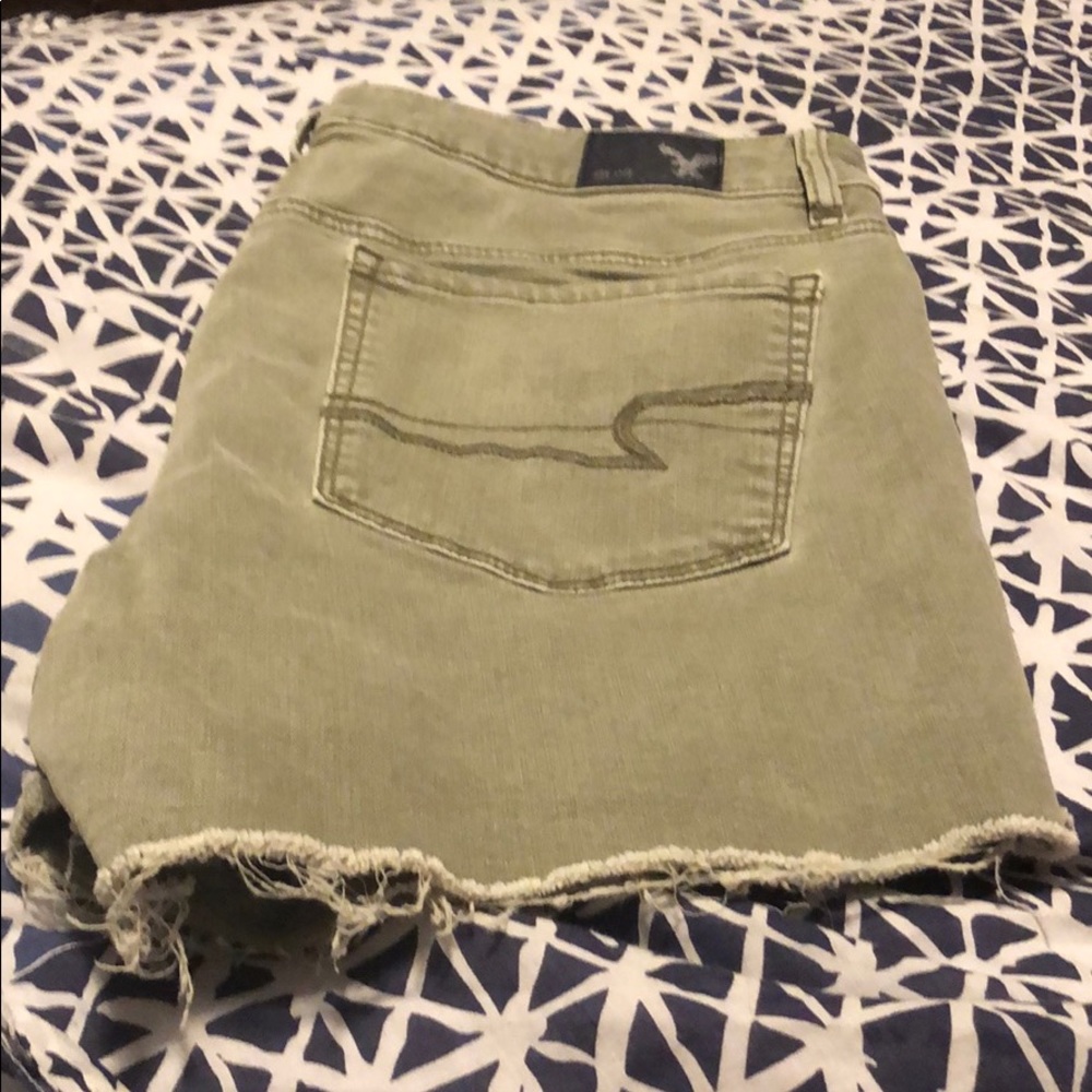 American Eagle Highrise shortie
